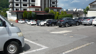 ホテルの駐車場